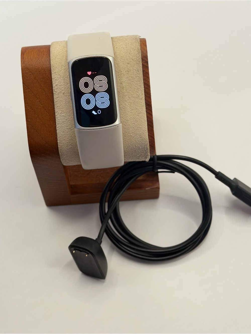 Fitbit Charge 6, Very Good, Charger Included, Tested, Latest Model